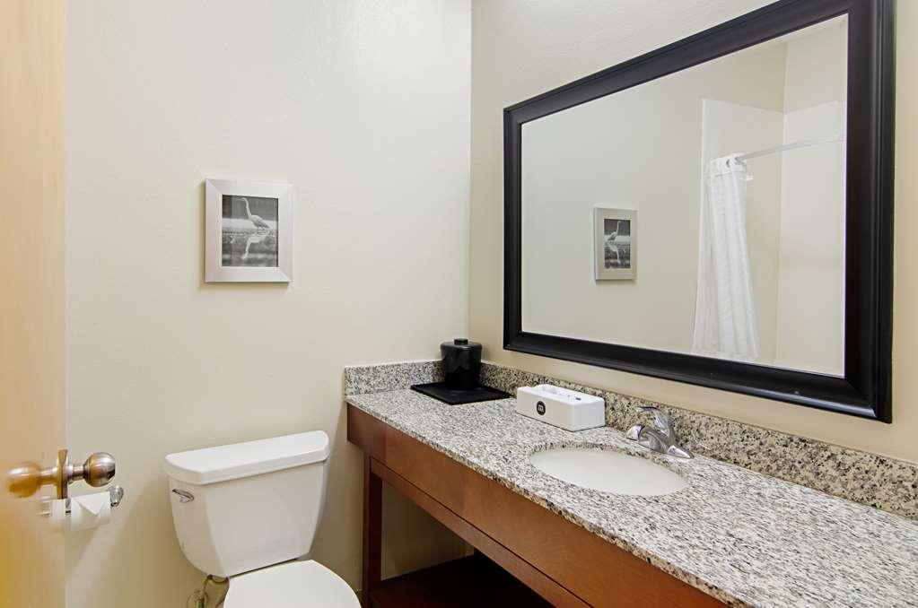 Quality Inn & Suites Near Tanger Outlet Mall Gonzales Zimmer foto