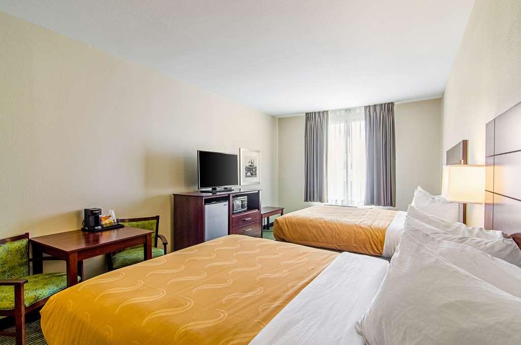 Quality Inn & Suites Near Tanger Outlet Mall Gonzales Zimmer foto